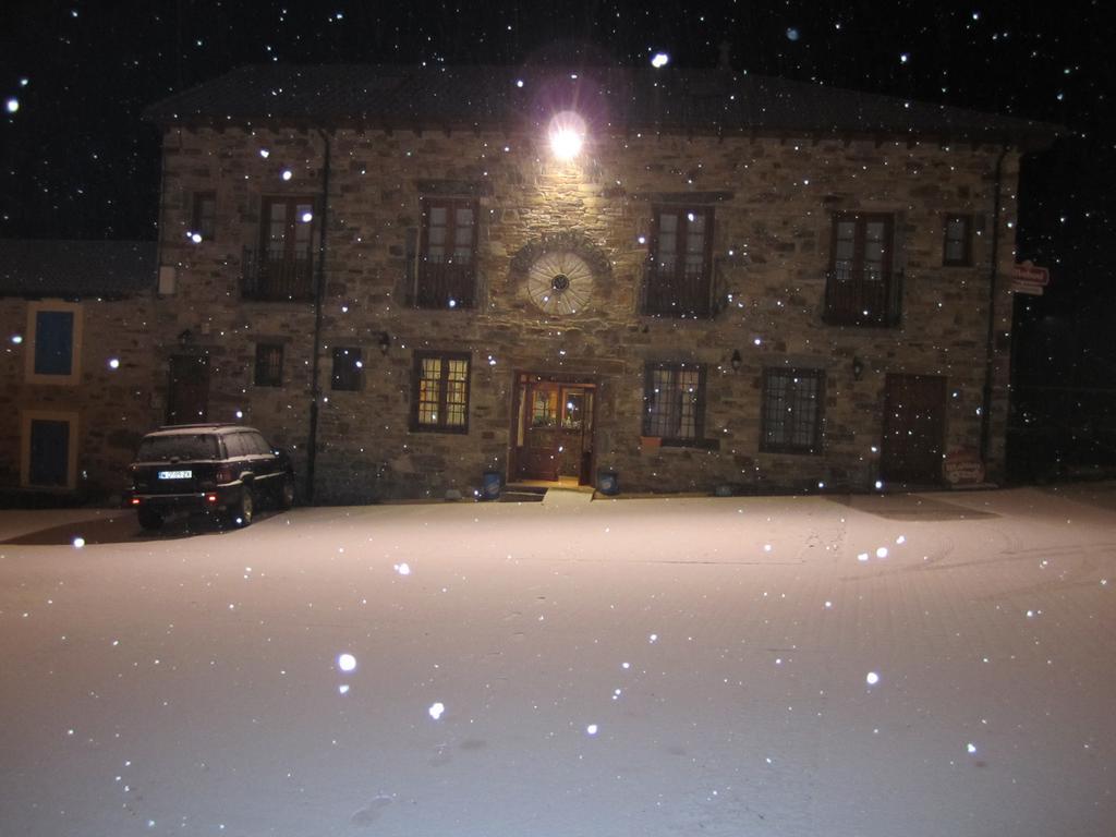 Hotel Rural El Molinero De Санта-Коломба-де-Сомоса Экстерьер фото